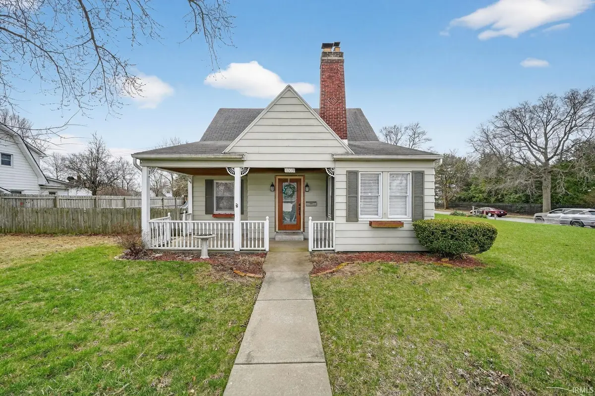 1009 E Mishawaka Avenue, Mishawaka, IN 46544 - #1