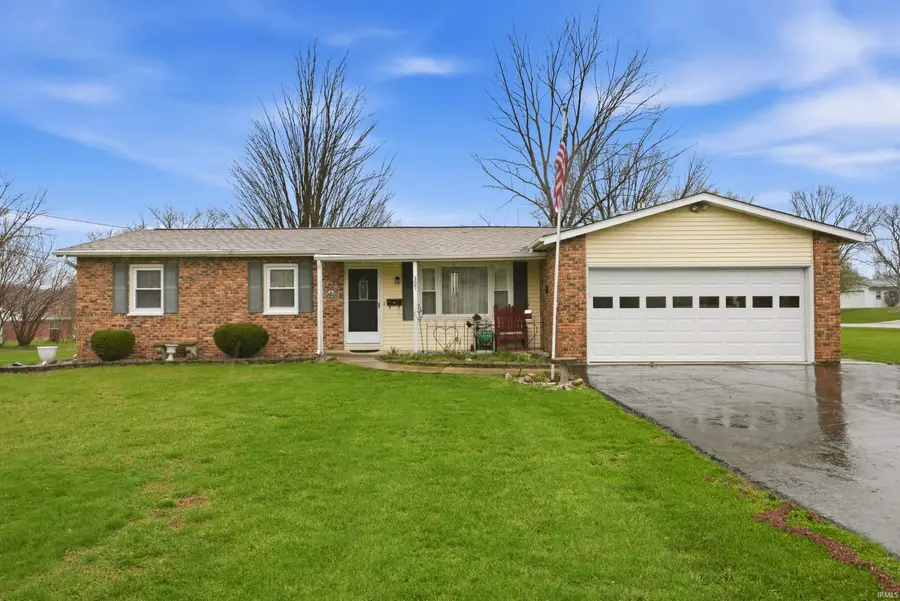 307 E Sunset Drive, South Whitley, IN 46787 - #2