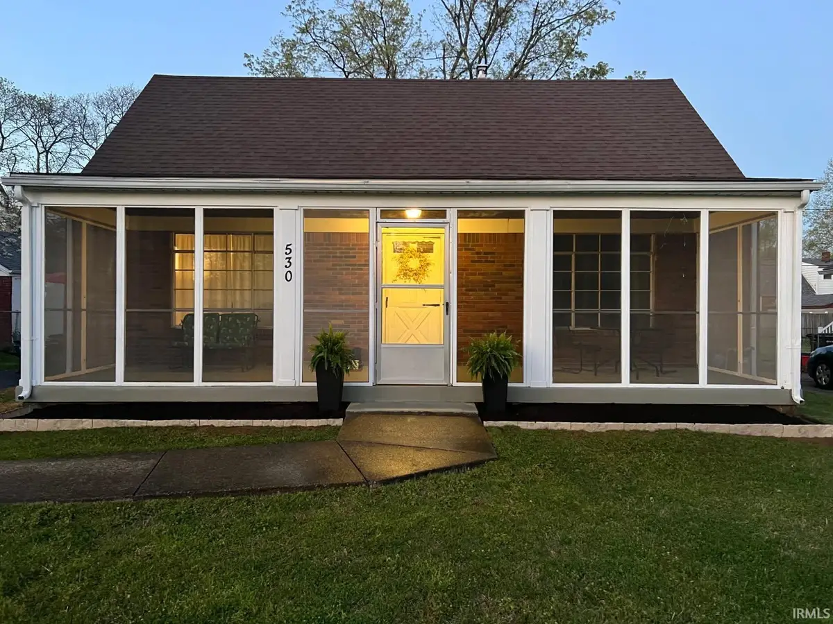 530 Chippewa Street, Jeffersonville, IN 47130 - #1