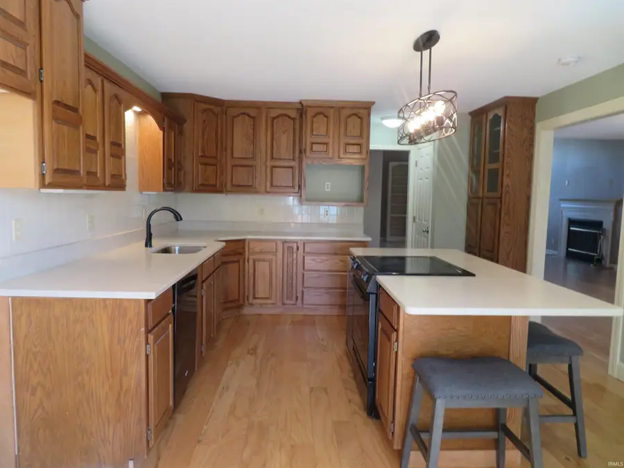 7511 Middlefleid Road, Newburgh, IN 47630 - #2