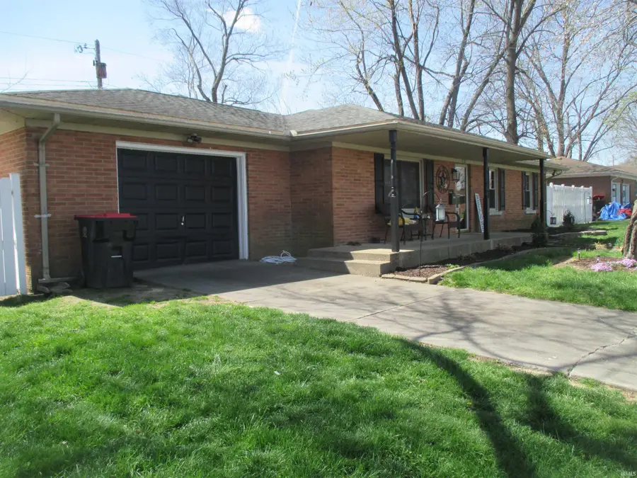 718 Davis Drive, Mount Vernon, IN 47620 - #2