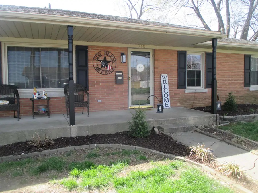 718 Davis Drive, Mount Vernon, IN 47620 - #3