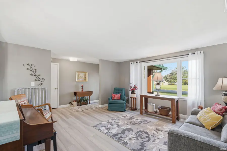 431 S Hardacre Court, New Castle, IN 47362 - #3