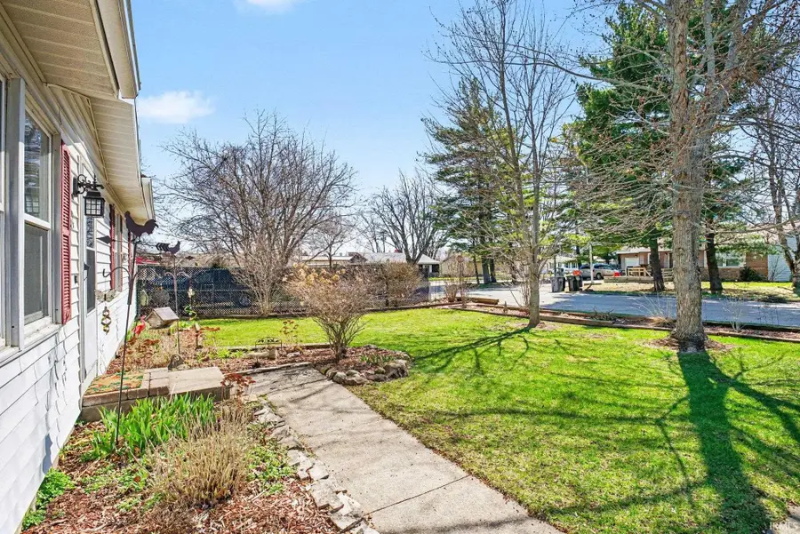 306 W Hillside Drive, Syracuse, IN 46567 - #3