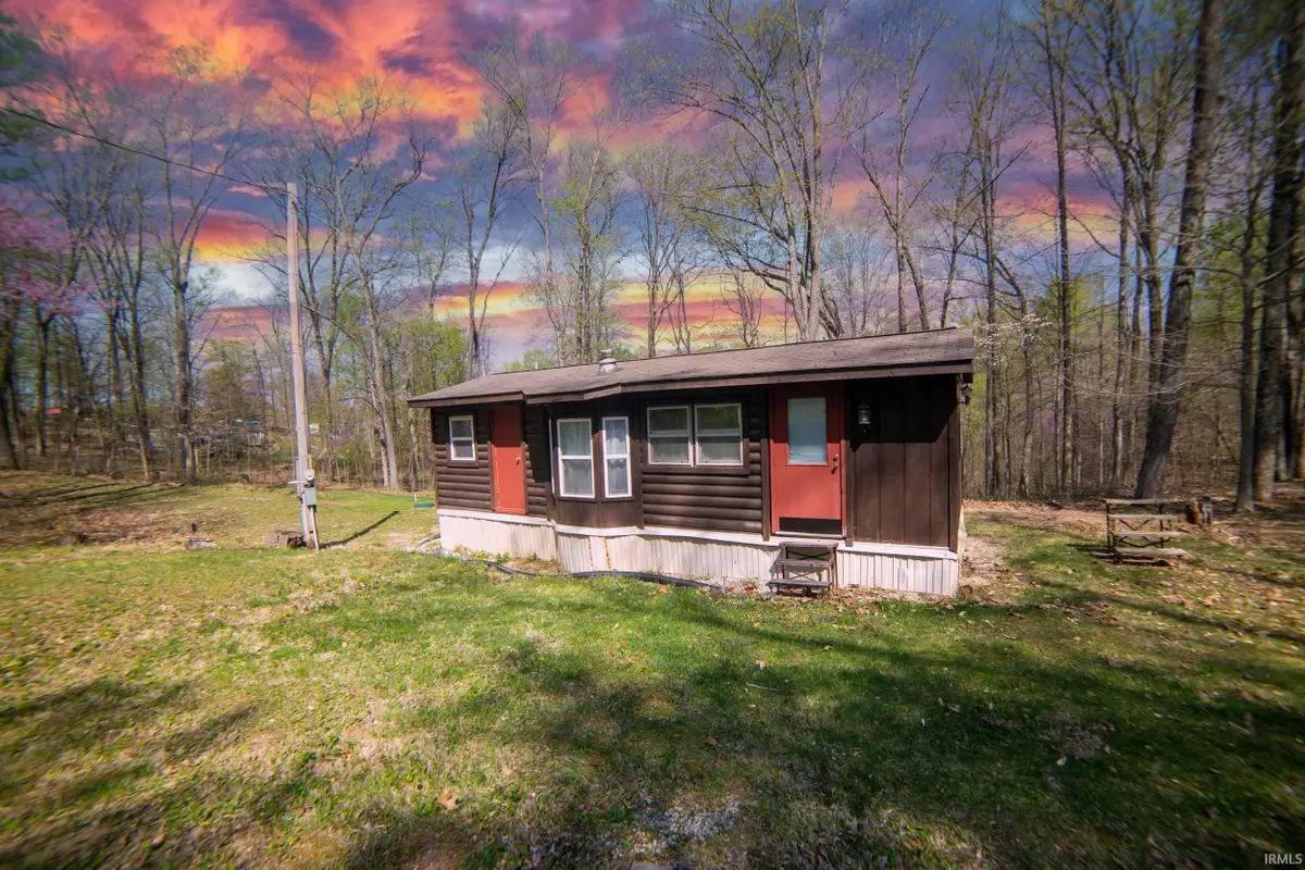 1423 N Lawrence Hollow Drive, Bloomfield, IN 47424 - #1