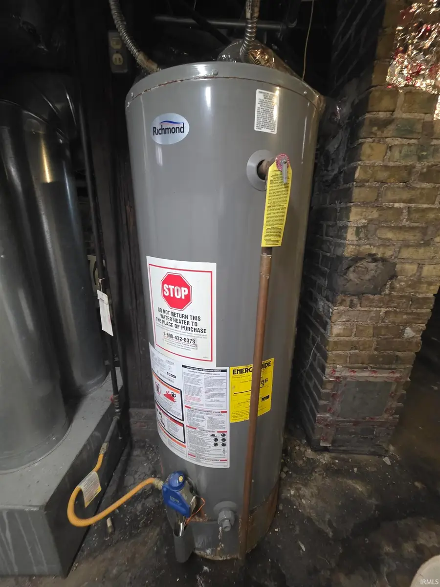 2512 Mishawaka Avenue, South Bend, IN 46615 - #2