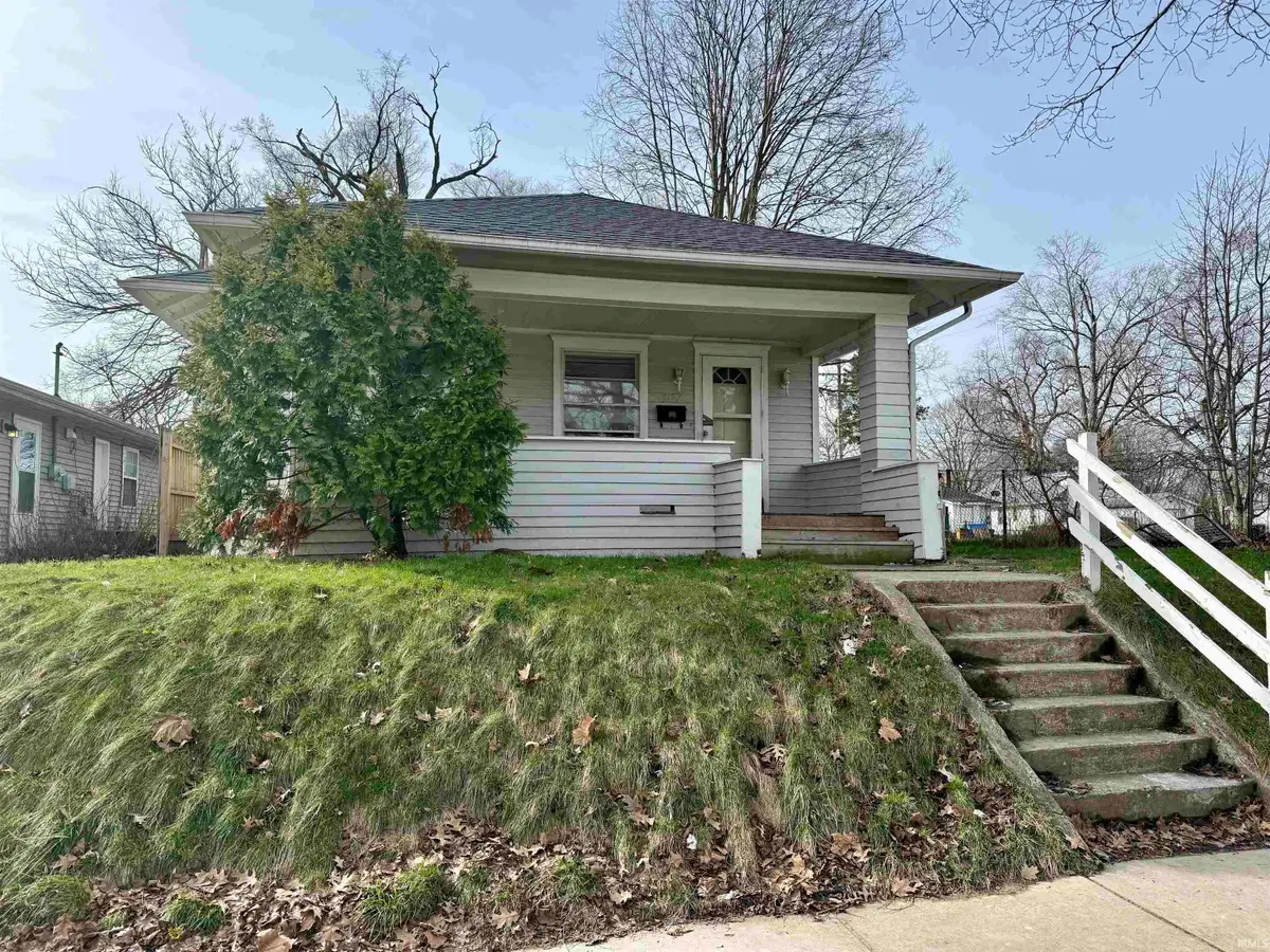 804 E Calvert Street, South Bend, IN 46613 - #1