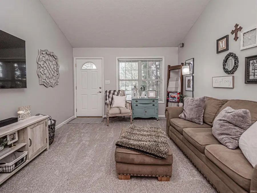 4424 Strathmoor Drive, Evansville, IN 47711 - #3