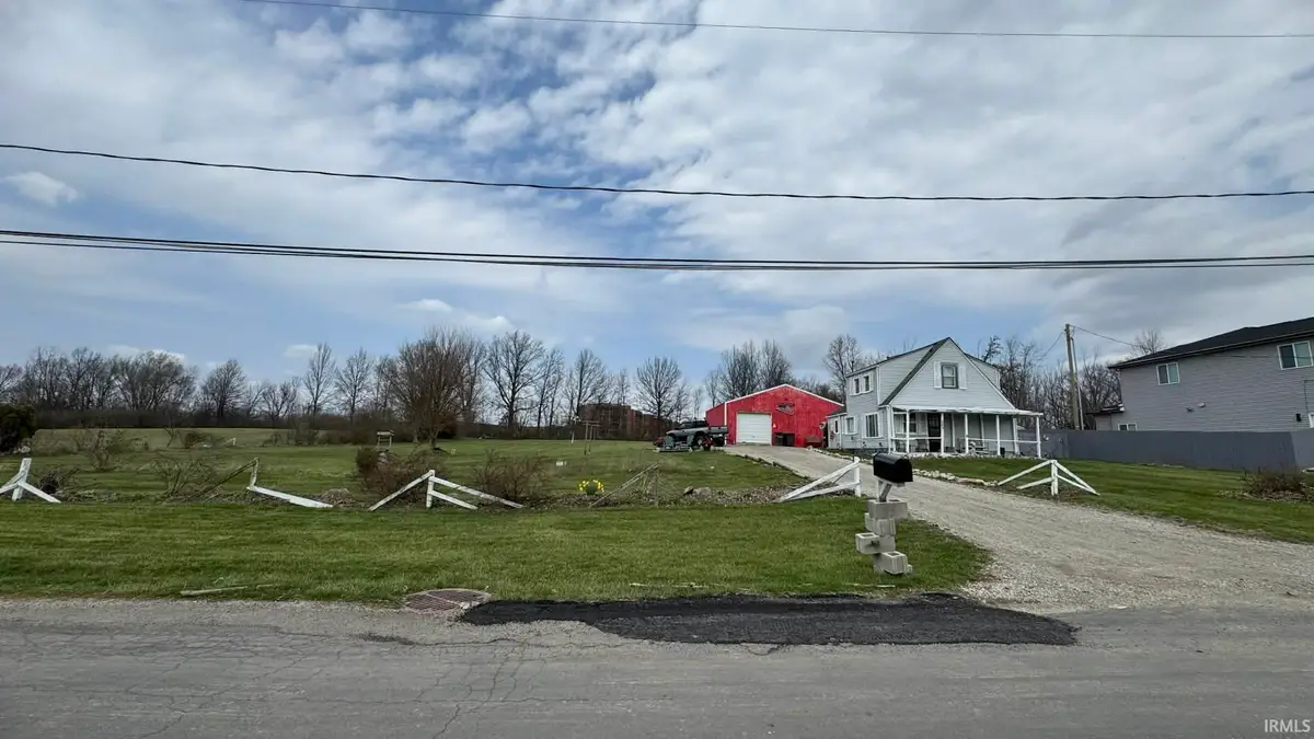 2007 Seddlemeyer Avenue, Fort Wayne, IN 46816 - #1