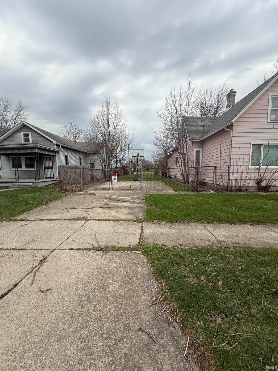 923 Madison Street, Fort Wayne, IN 46803 - #2