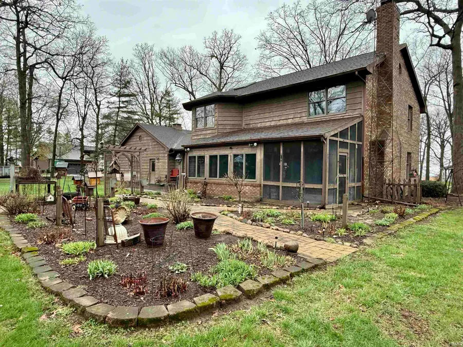 971 S Prairiewood Drive, Rochester, IN 46975 - #3