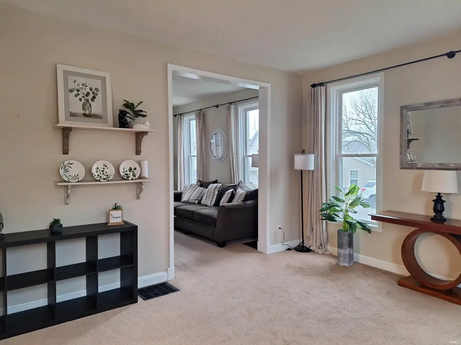 253 W Tipton Street, Huntington, IN 46750 - #3