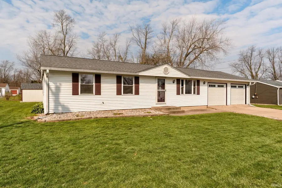 817 S Wood Street, Brookston, IN 47923 - #2