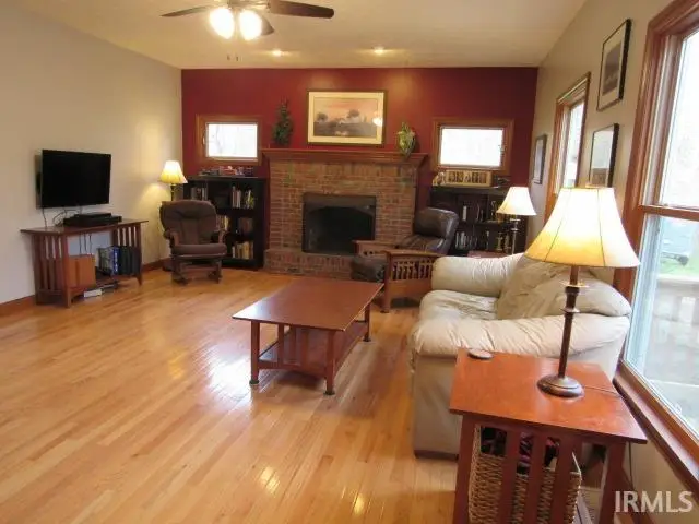 3550 Lakewood Drive, Mount Vernon, IN 47620 - #3