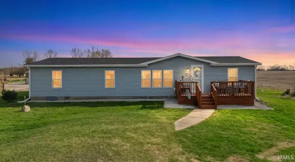 3395 W Crystal Lake Road, Warsaw, IN 46580