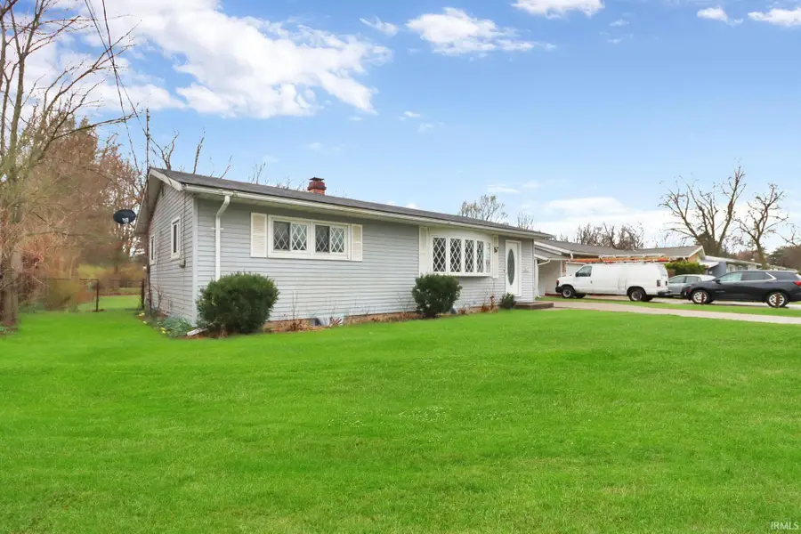 807 E Hively Avenue, Elkhart, IN 46517 - #2