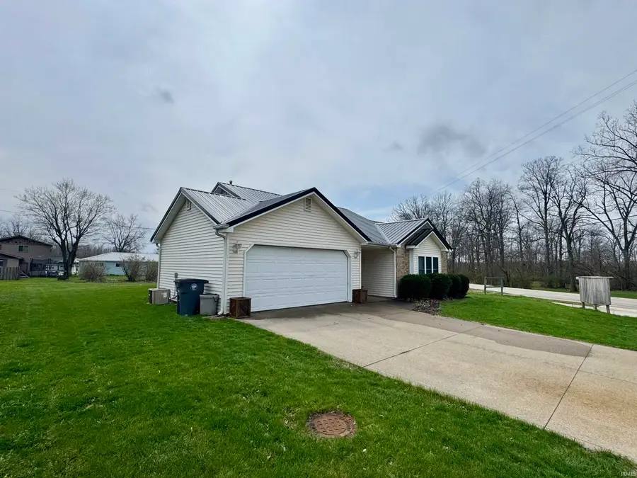 101 Dogwood Lane, Portland, IN 47371 - #2
