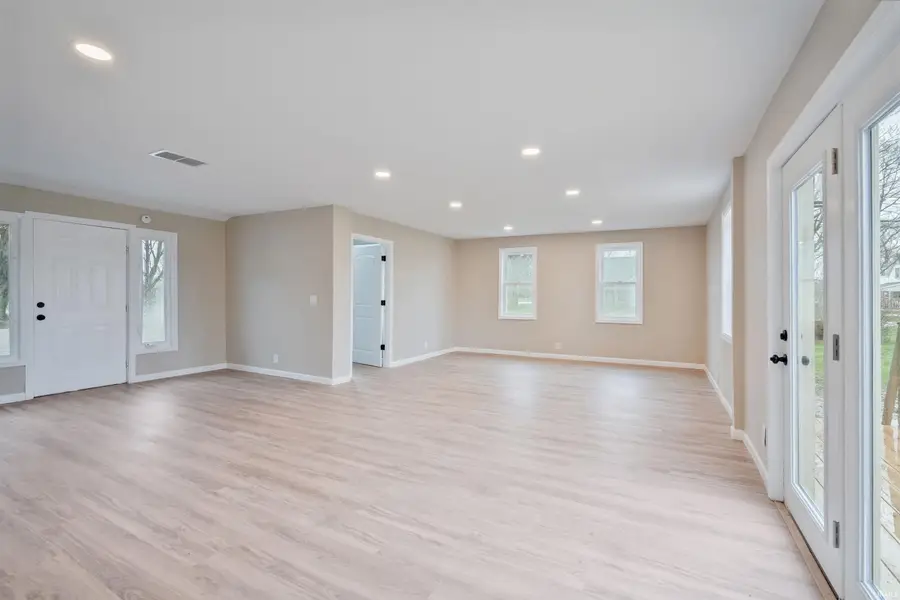 825 N Carter Street, Greentown, IN 46936 - #2