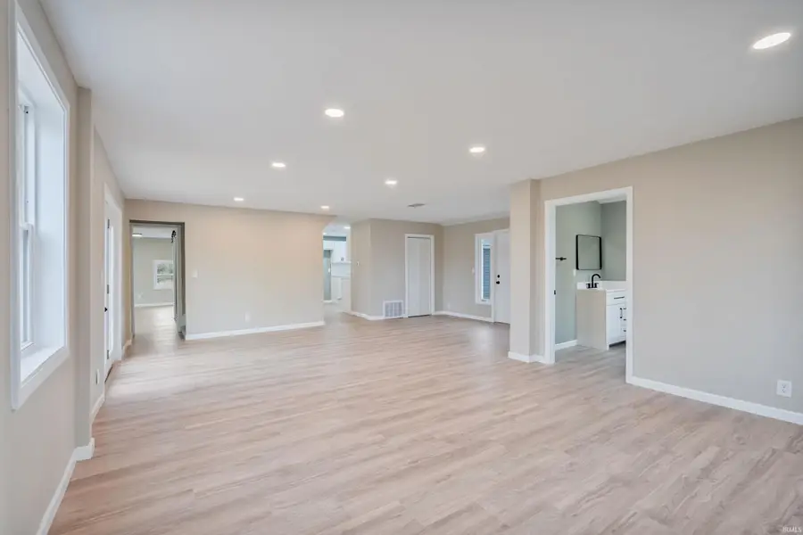 825 N Carter Street, Greentown, IN 46936 - #3