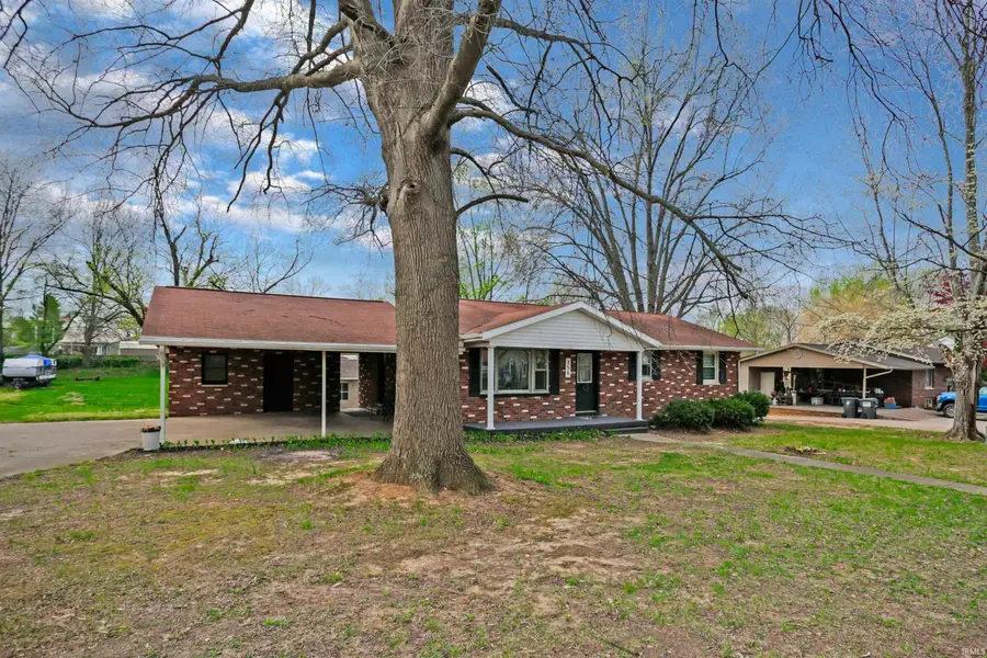 156 W Jefferson Avenue, Chandler, IN 47610 - #3