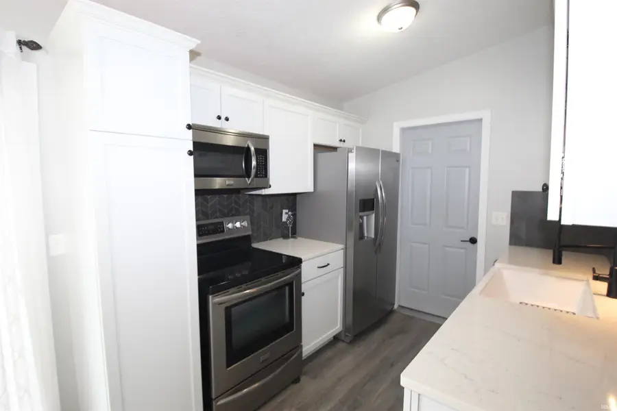 1820 Woodland Drive, Elkhart, IN 46514 - #3