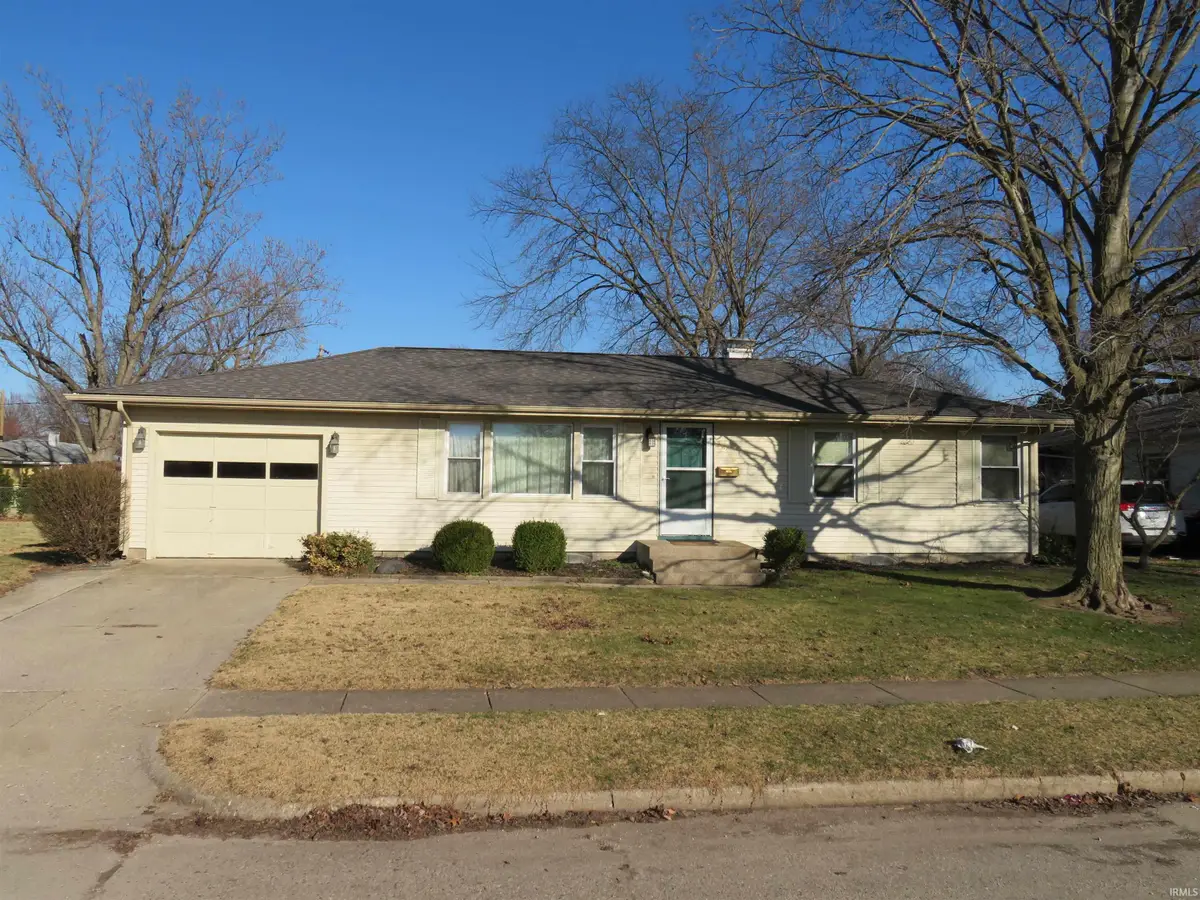 2212 Compton Avenue, Elkhart, IN 46517 - #1