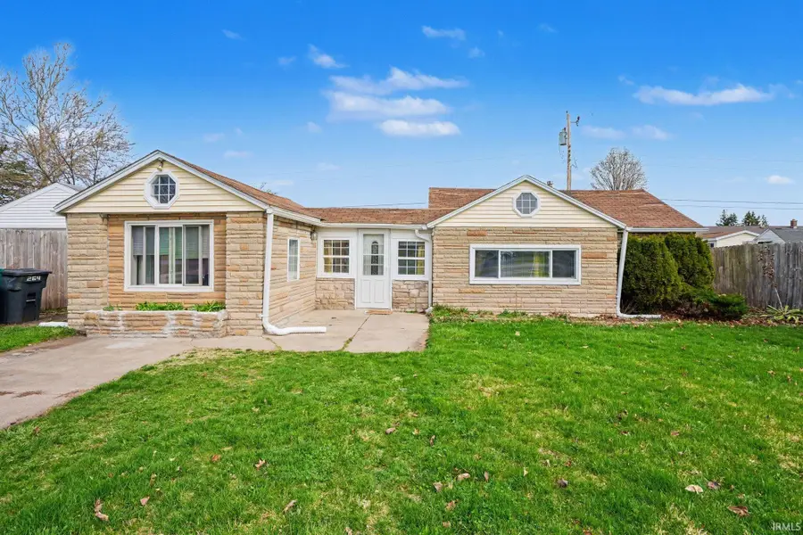 720 W 15th Street, Mishawaka, IN 46544 - #2