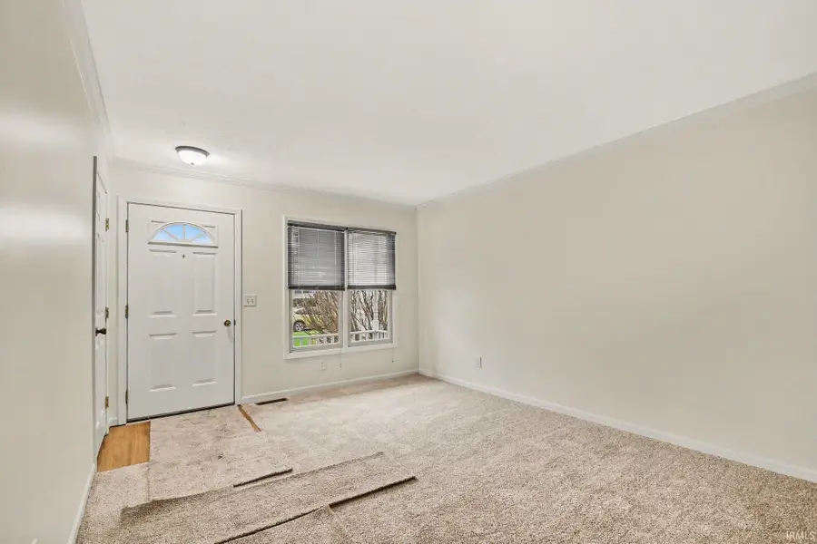 329 W 9th Street, Mishawaka, IN 46544 - #3