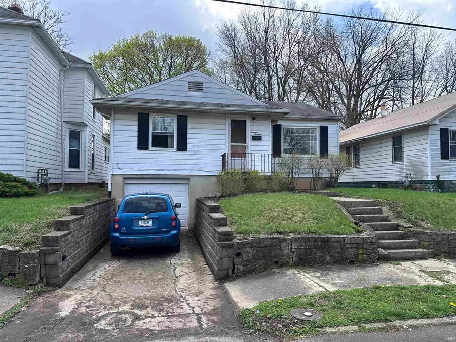 713 W Queen Street, Muncie, IN 47303 - #2