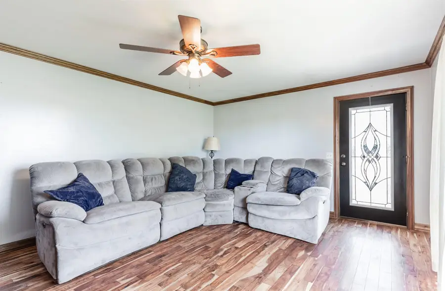 2565 S Sr 57 Highway, Oakland City, IN 47660 - #2