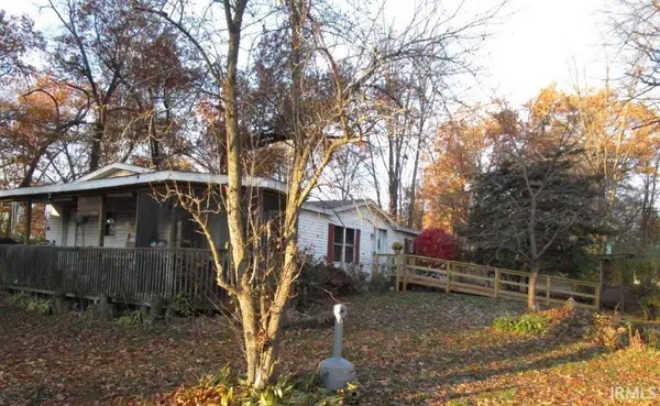 2558 S Pence Street, Albion, IN 46701