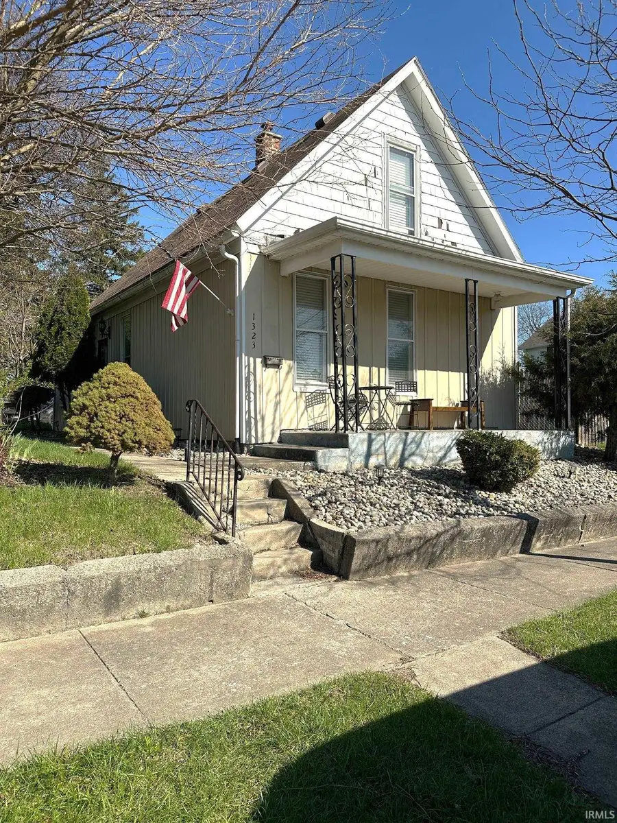 1323 Grant Avenue, Fort Wayne, IN 46807 - #2