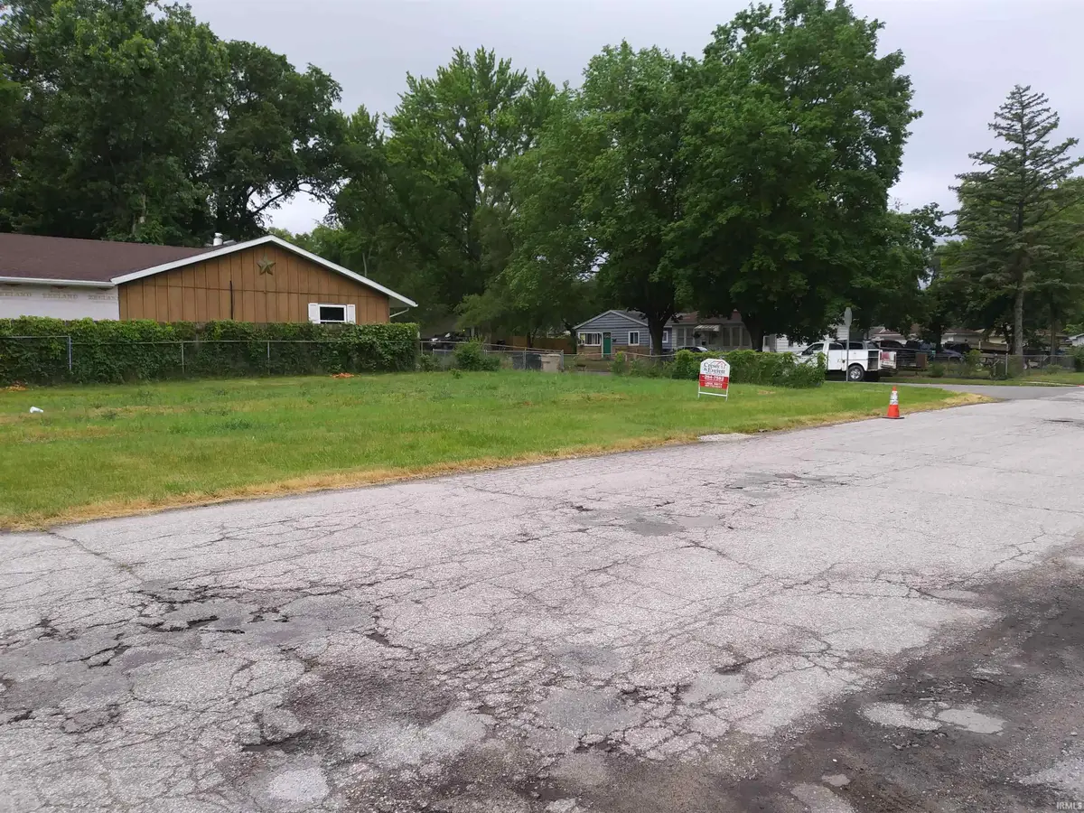 132 S Grant Street, South Bend, IN 46628 - #1