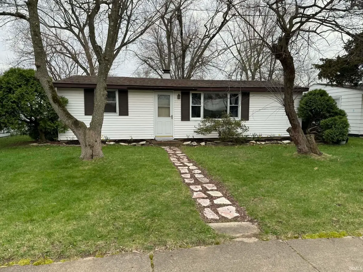 807 W Lowell Avenue, Mishawaka, IN 46545 - #1