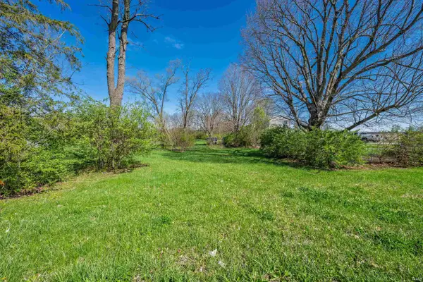 2416 E Indiana Avenue, Muncie, IN 47303