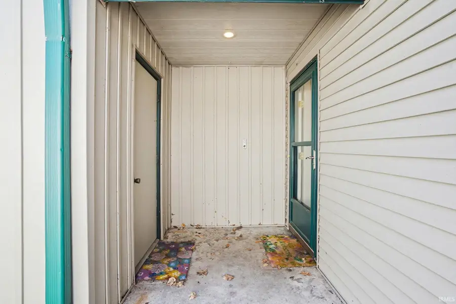 804 E Trailridge Drive, Mishawaka, IN 46544 - #3