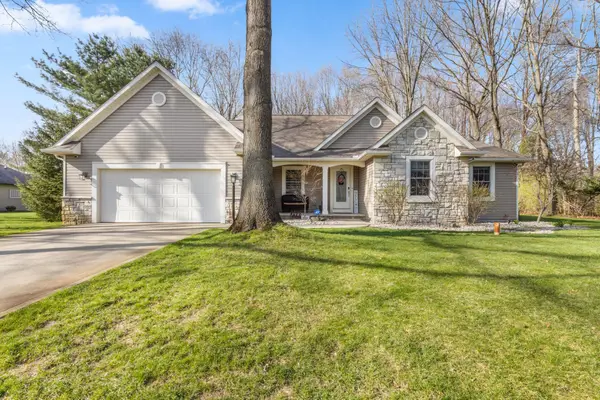 13745 Ranier Drive, Middlebury, IN 46540