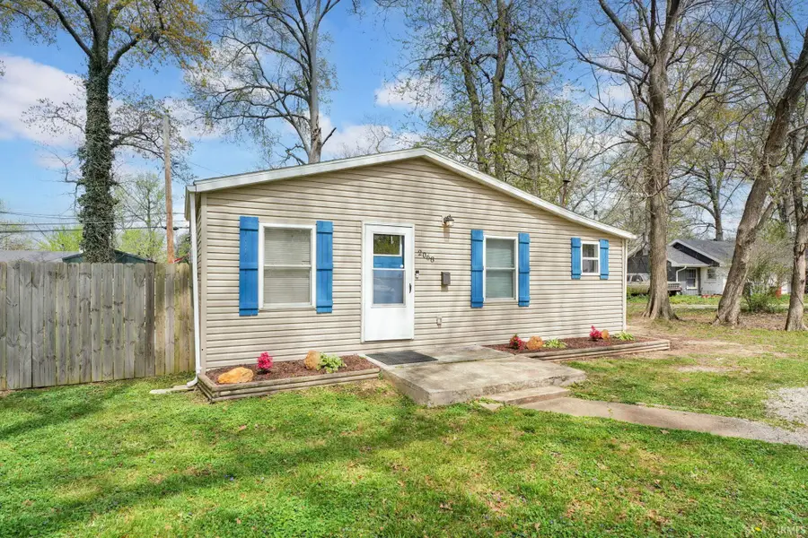 2068 Cass Avenue, Evansville, IN 47714 - #2