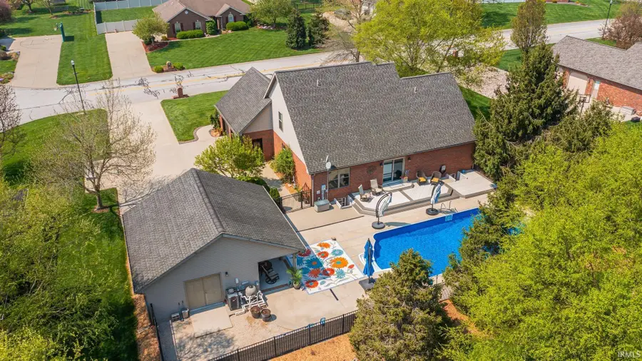 880 N Evergreen Drive, Jasper, IN 47546 - #2