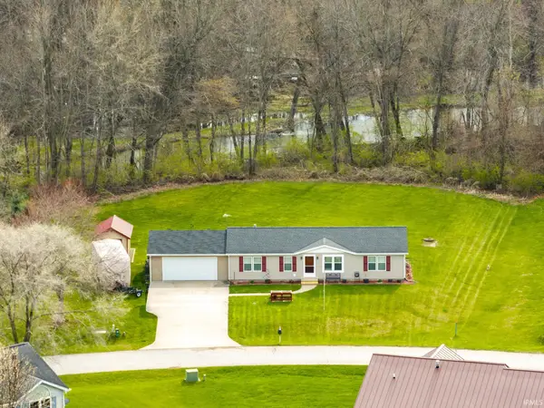 12407 N Creek Bend Lane, Milford, IN 46542