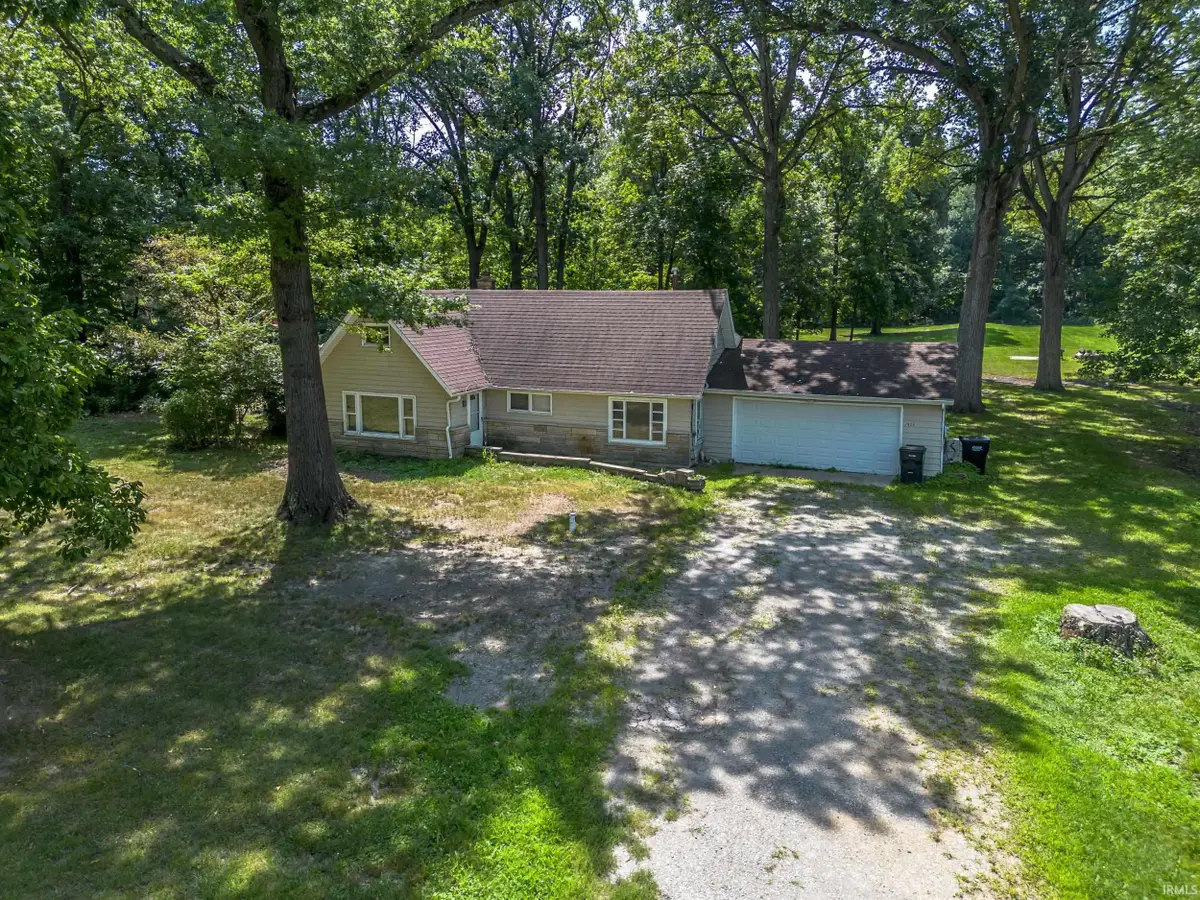 2605 W Dupont Road, Fort Wayne, IN 46818 - #1