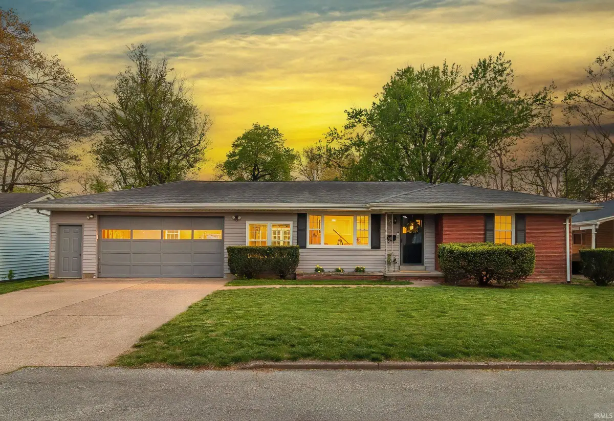 1813 E Chandler Avenue, Evansville, IN 47714 - #1