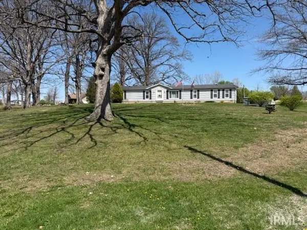 12962 W Oak Estate Drive, Jasonville, IN 47438