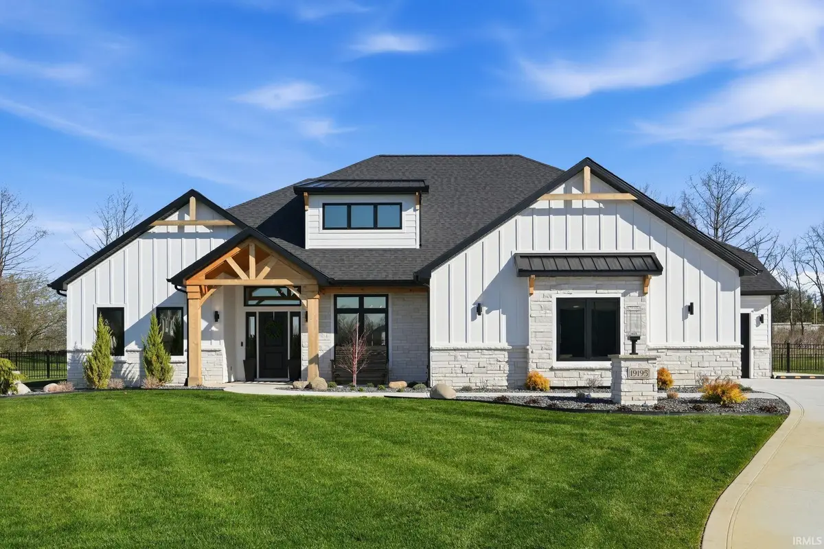 19195 Ringo Road, Auburn, IN 46706 - #1