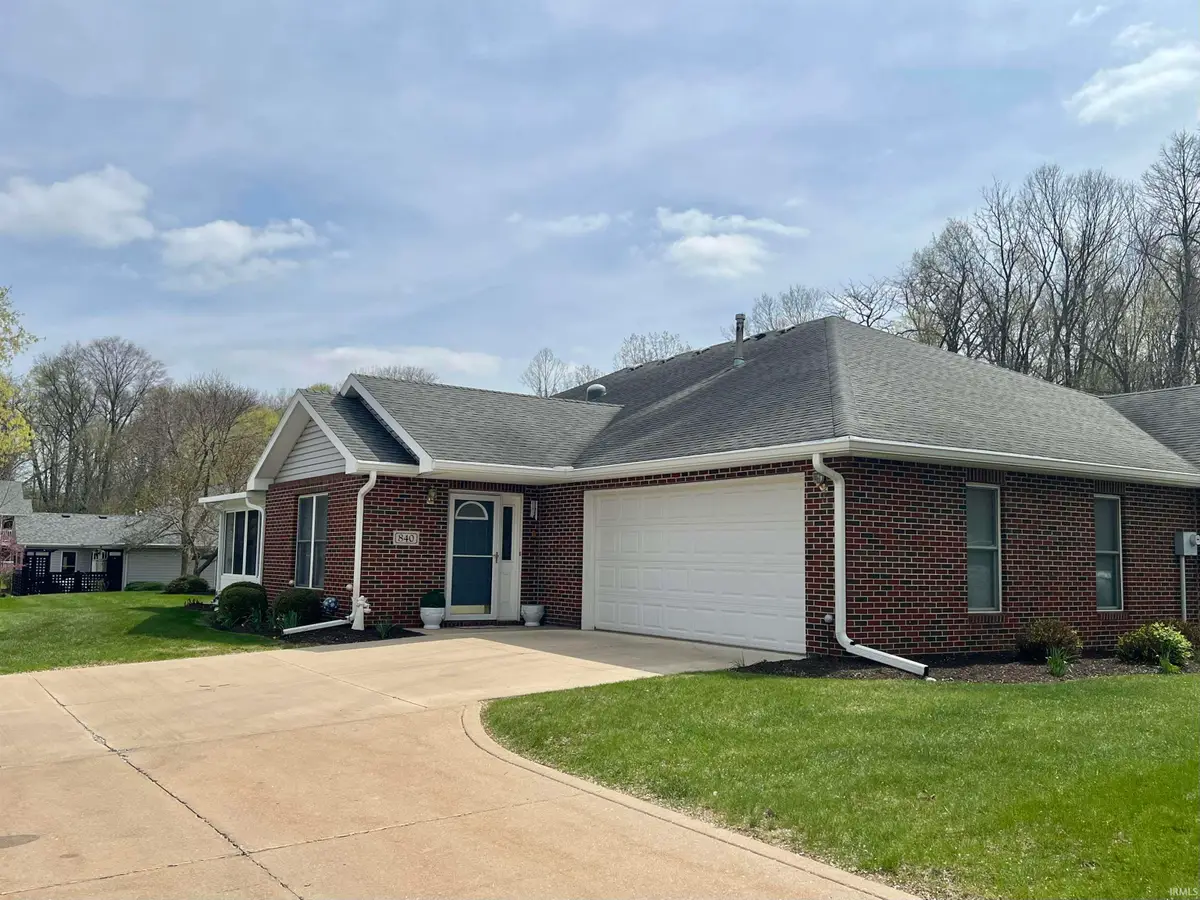 840 Wanut Ridge W, Logansport, IN 46947 - #1