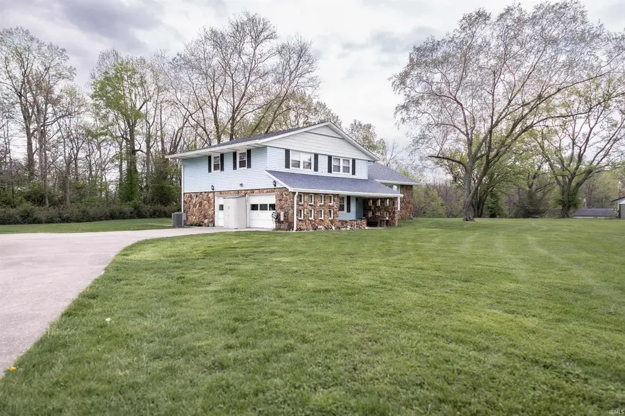 584 Trinton Circle, Bedford, IN 47421 - #3