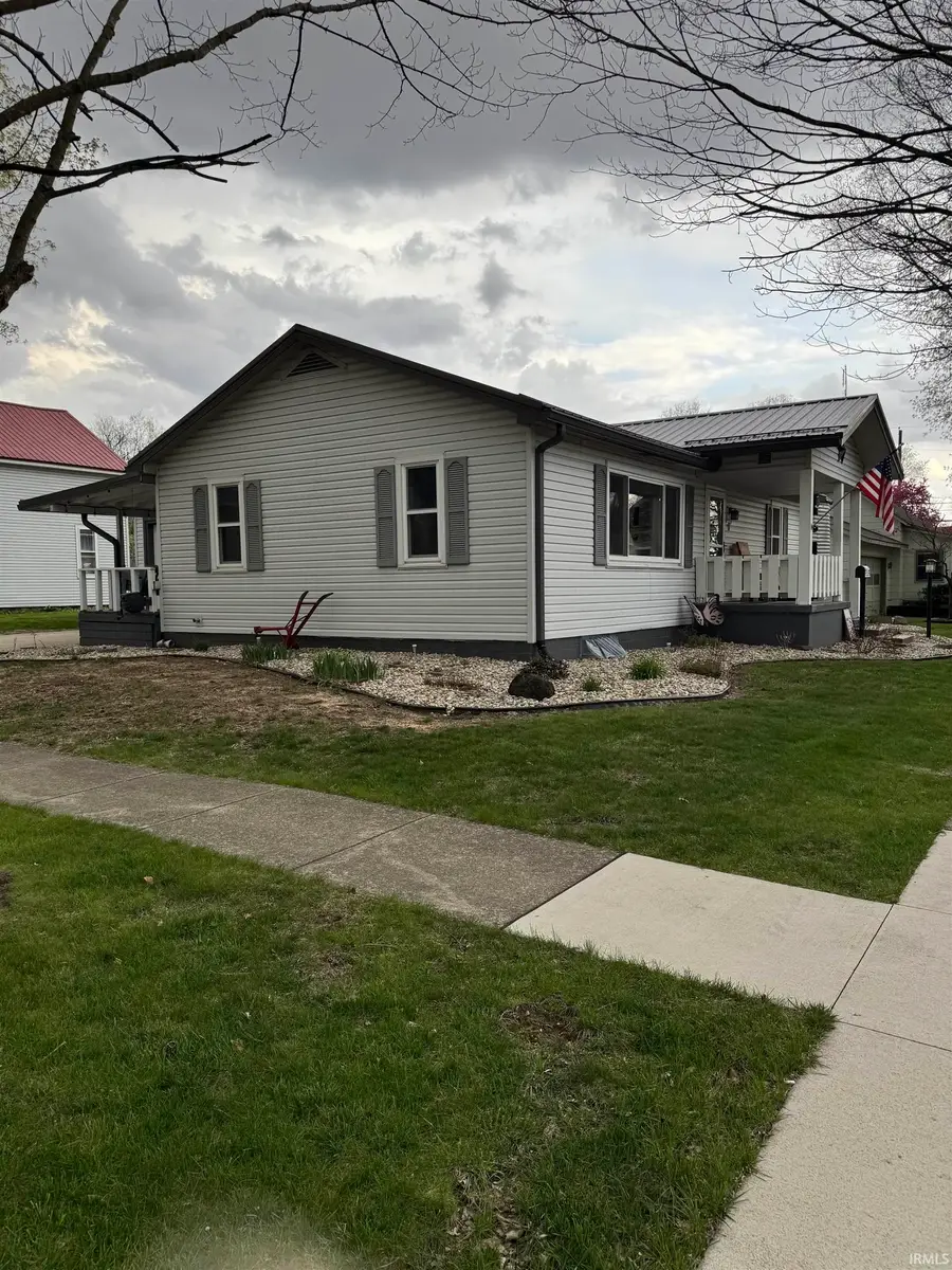 207 N Maple Street, North Manchester, IN 46962 - #3