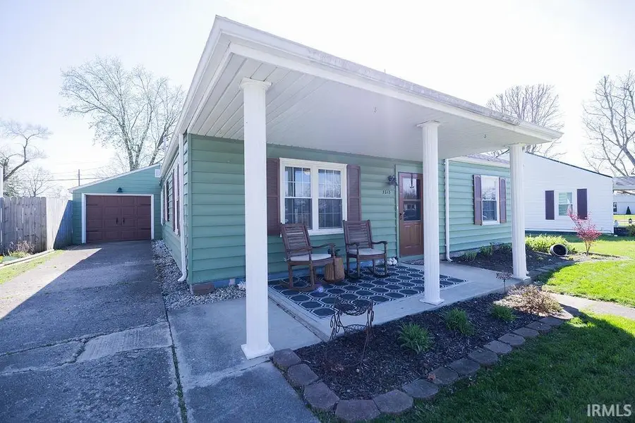 3215 S Southwest Drive, Muncie, IN 47302 - #3