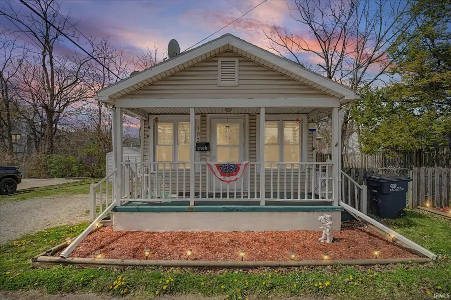 102 N Hoke Avenue, Frankfort, IN 46041 - #3
