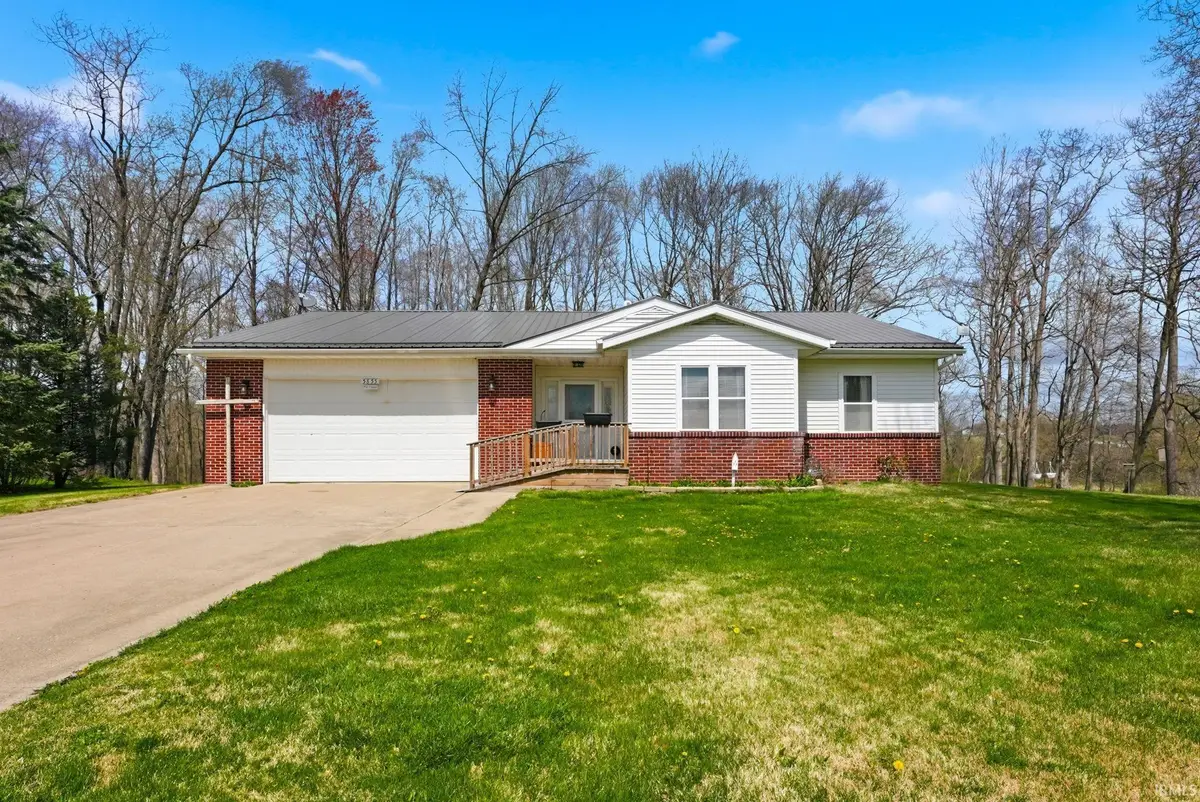 5855 S 275 E, Wolcottville, IN 46795 - #1